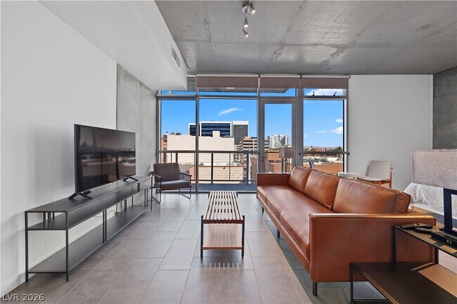 Photo - 353 E Bonneville Ave Unidad 505