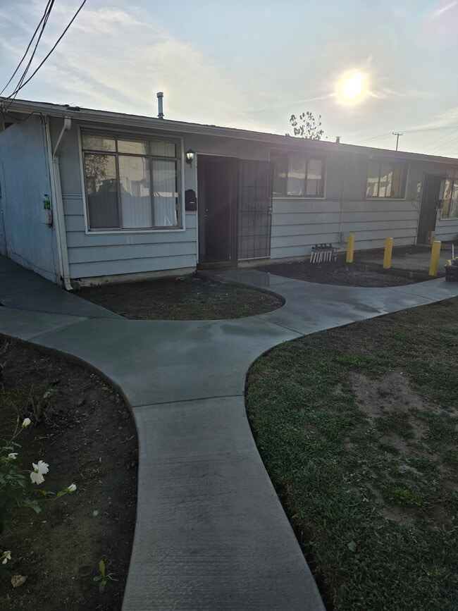 Photo - 3250 1/2 Walnut Grove Ave