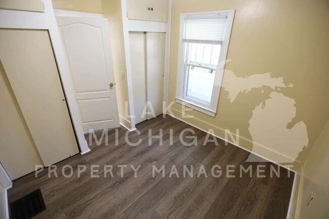 Photo - 2034 Edgewood Ave NE