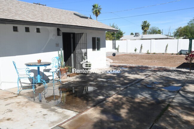 Photo - 222 E Southgate Ave