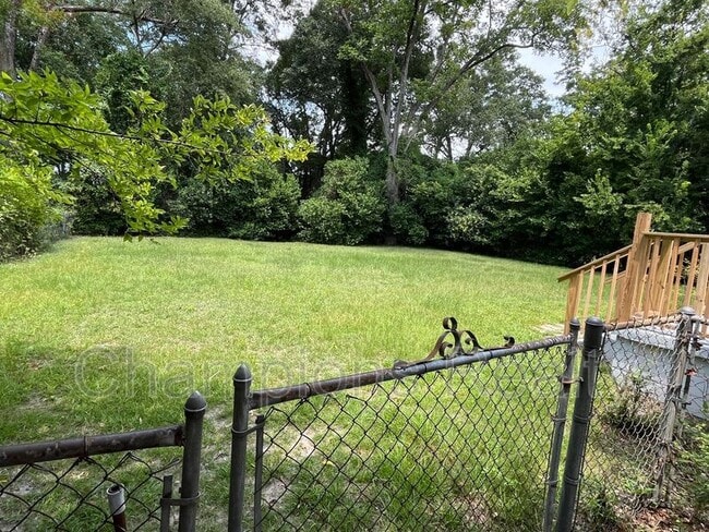 Photo - 2509 Schaul St