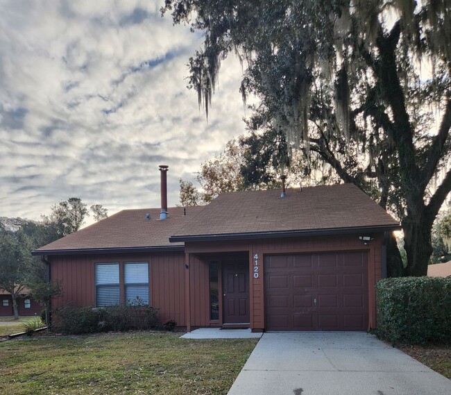 Move in Ready in NW Gainesville! - Move in Ready in NW Gainesville! House