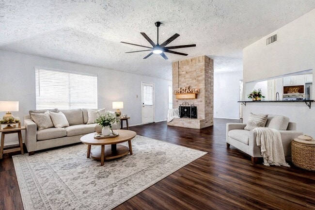 Building Photo - 3518 Pecan Point Dr