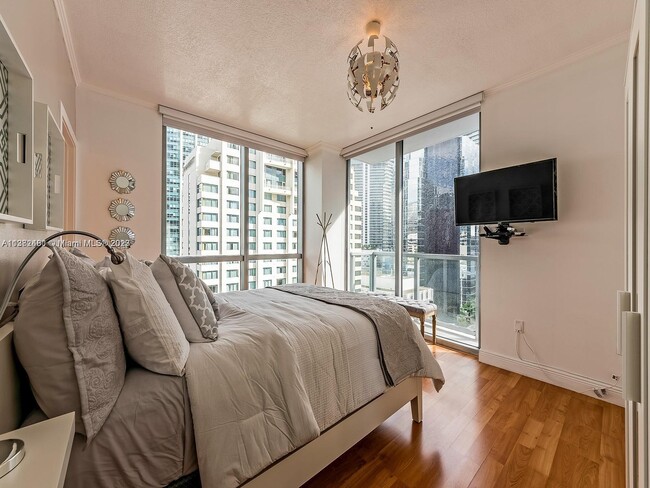 Photo - 1060 Brickell Ave Condo