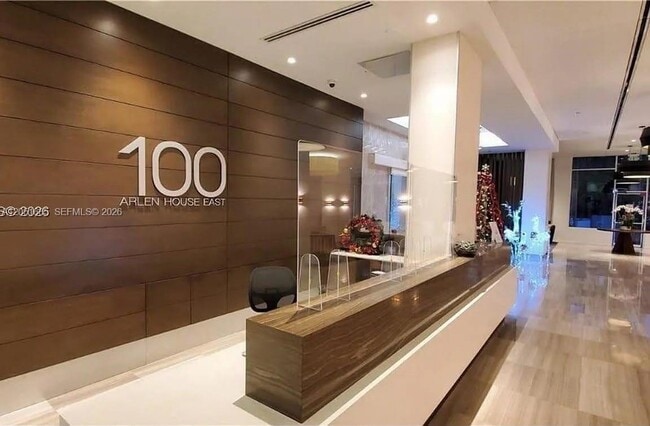 Building Photo - 100 Bayview Dr Unit 310