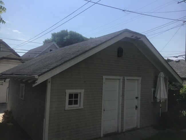 Photo - 3150-3152 S. New York Ave. Unidad 3150 S. New York Ave.-Upper