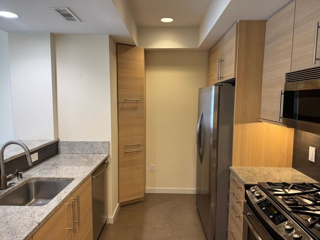 Photo - Beautiful third level 2 bedroom condo in the Mercer Unit 322