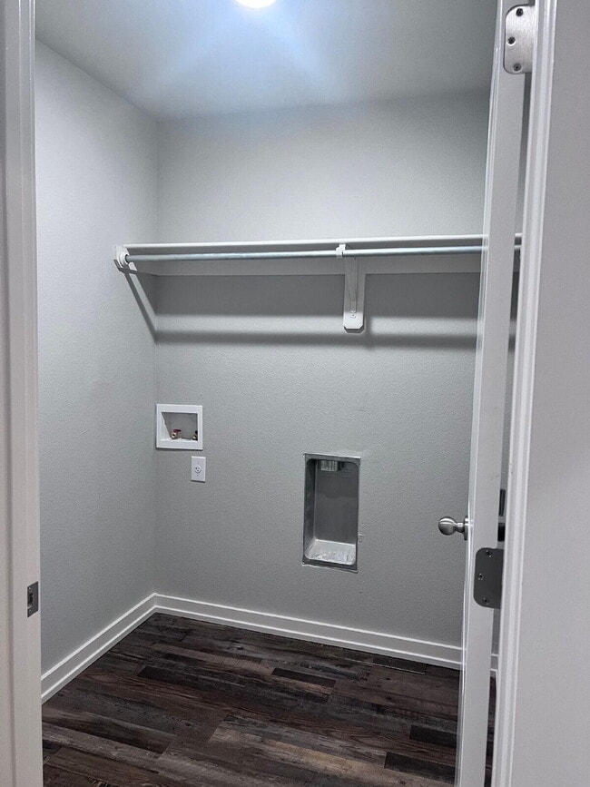 Photo - 5506 122nd Street