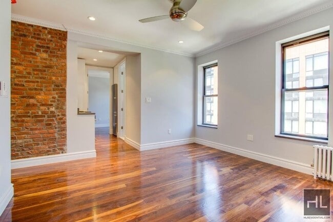 Building Photo - East 6th Street Rental