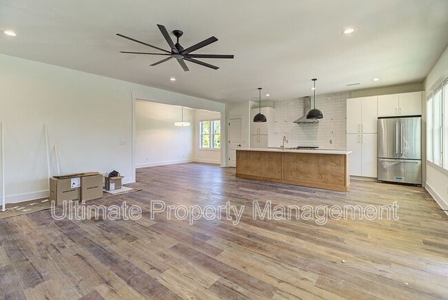 Photo - 213 Myrtle Ave