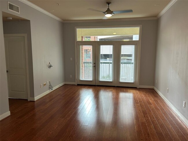 Photo - 300 St Joseph Pkwy Unidad 219 Rental