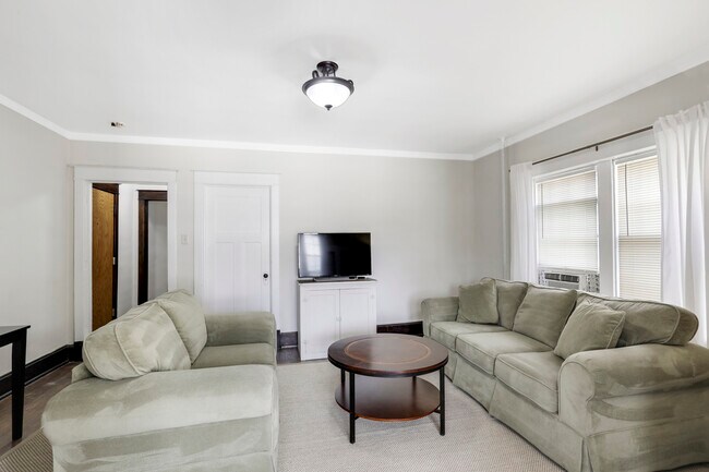 Photo - 603 W Green St Unidad 1E