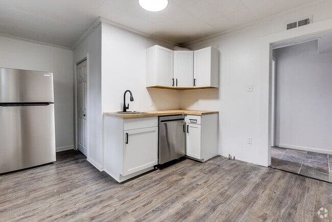 Building Photo - 955 E Warrington Ave Unit Apt 2