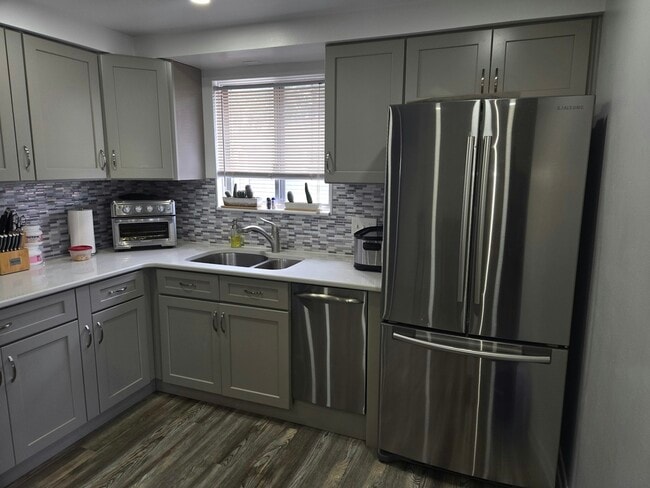 Building Photo - 205 Meadowlawn Rd Unit Upper Rental