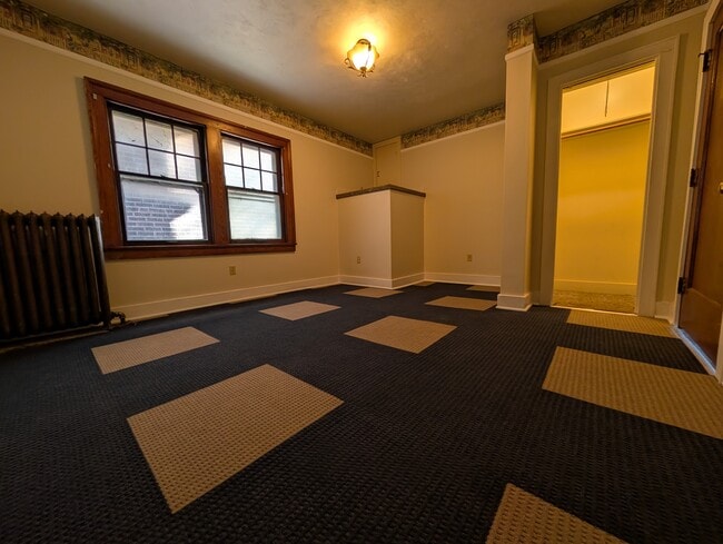 Photo - 121 W Comanche Ave