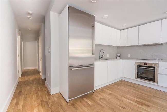 Photo - 334 Harvard St Unit H7