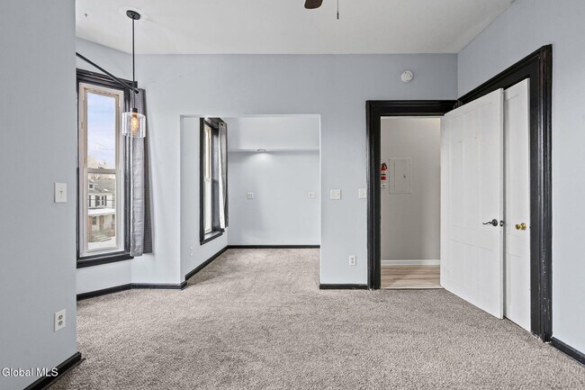 Photo - 821 23rd St Unit 2nd Floor