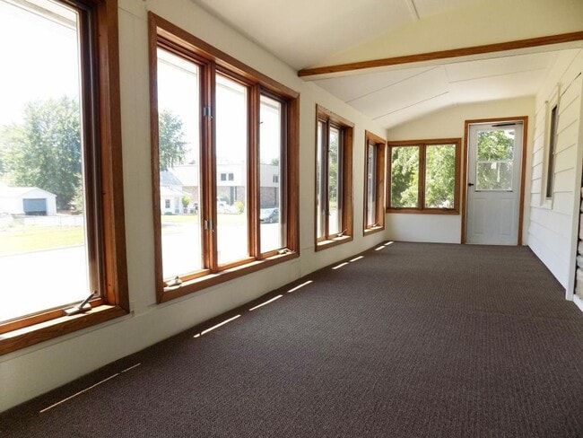 Photo - 225 3rd St E Unit 1