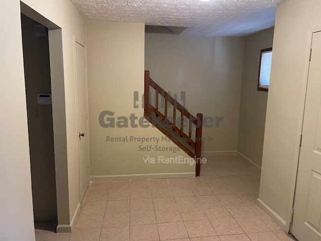 Photo - 333 Riverbrook Trail