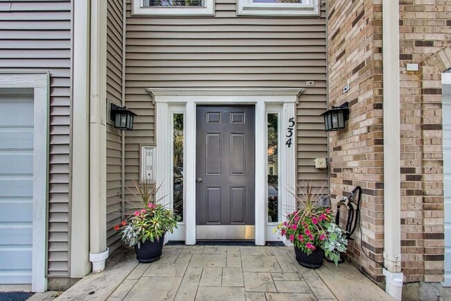 Photo - 534 River Front Cir