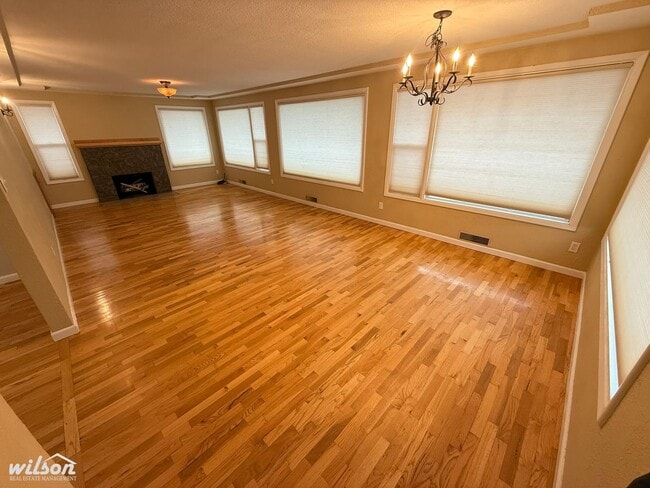 Photo - Beautiful 3-Bedroom Stunning Stone Home with Breathtaking Valley Views!