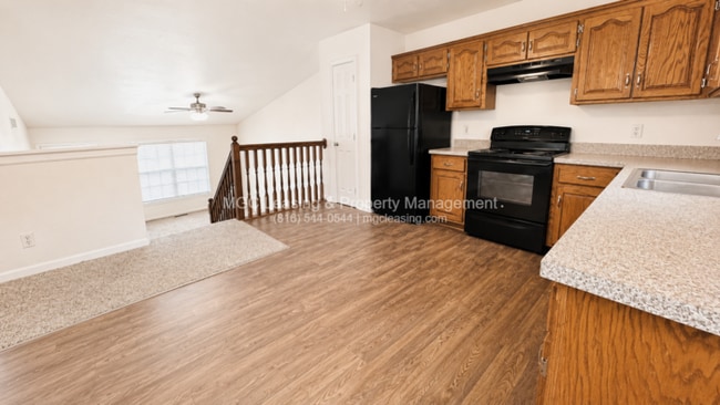 Creekwood Park Townhomes: 3 bedroom Duplex with unique floor plan for rent in the Northland