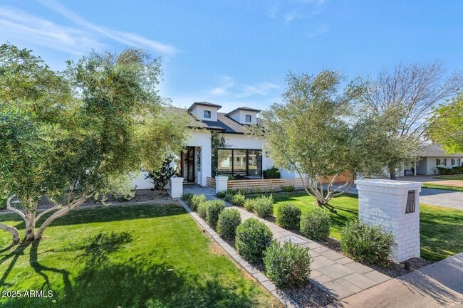 Photo - 4147 E Clarendon Ave