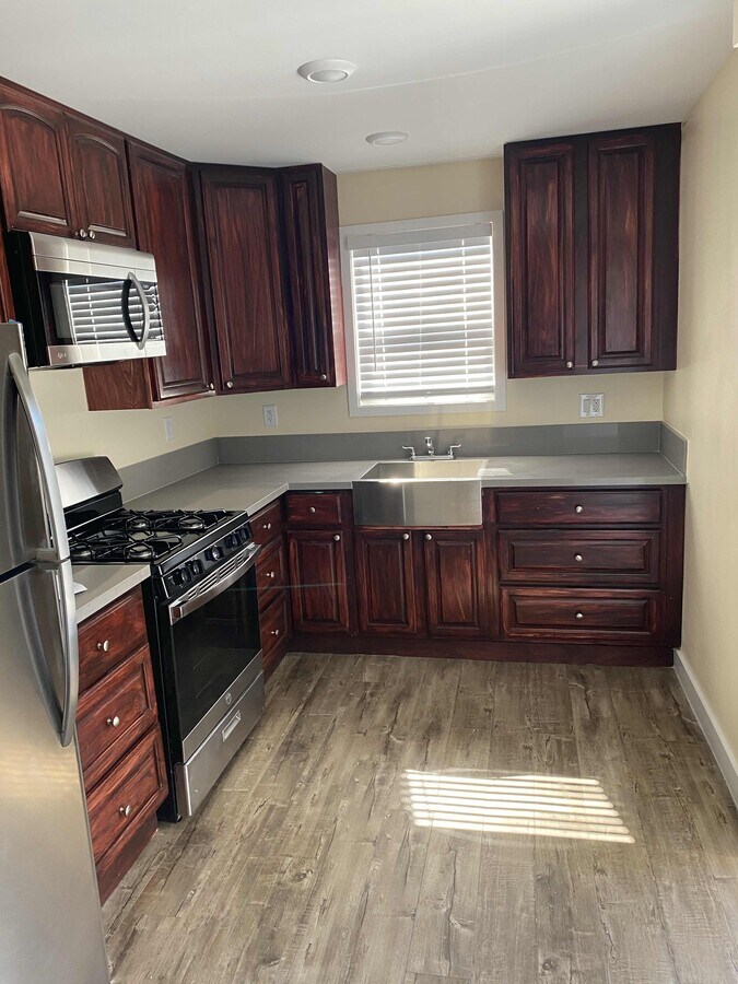 Photo - 333 W 79th St