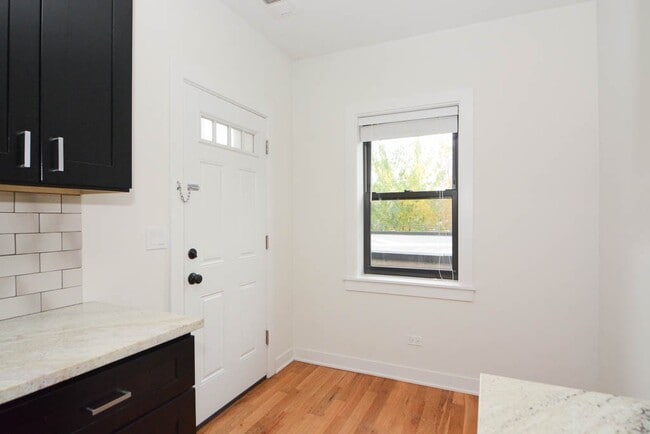 Photo - 2207 W Eastwood Ave Unit E04P
