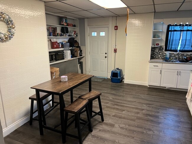 Photo - 107 Morewood Ave Unit 1