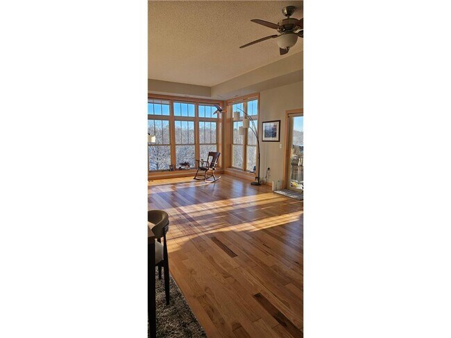 Building Photo - 2201 Village Ln Unit 405