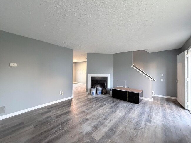 Photo - 955 Cross Country Dr Unit F