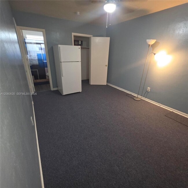 28 NW 170th St Unit 2