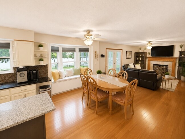 Photo - 2800 Lake Hollow Rd
