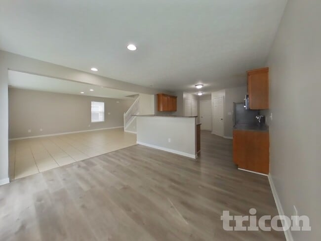 Photo - 2337 Middle View Dr