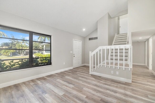 Photo - 928 Laurel Ave