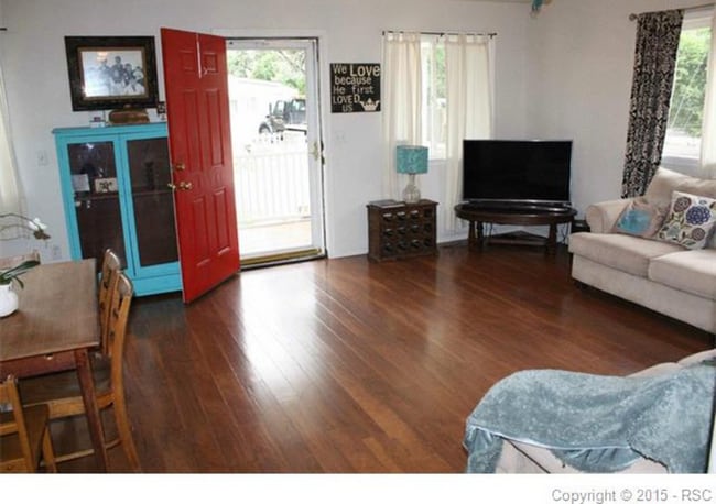 Photo - 930 Baltic St