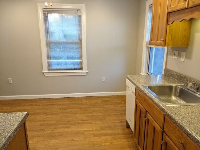 Photo - 66 Brock St Unit 3A