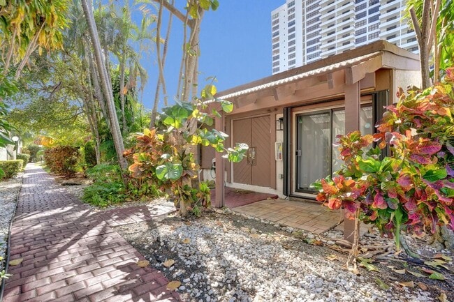 Photo - 2619 Parkview Dr S