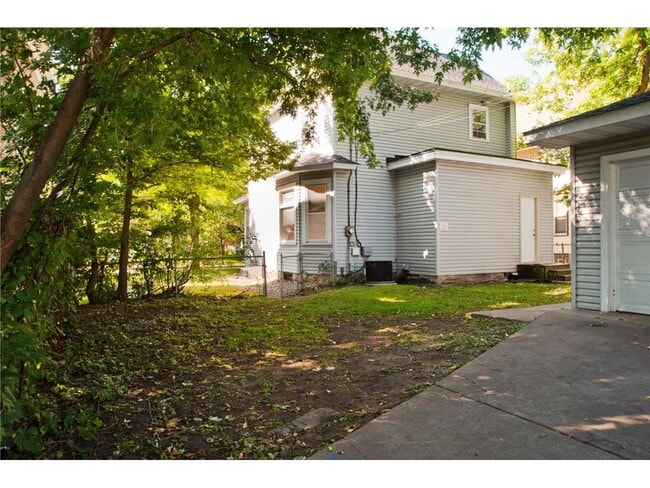Photo - 1689 Marshall Ave