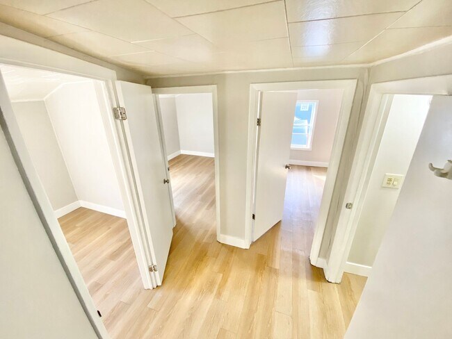 Photo - 214 Prim Rd Unit 3