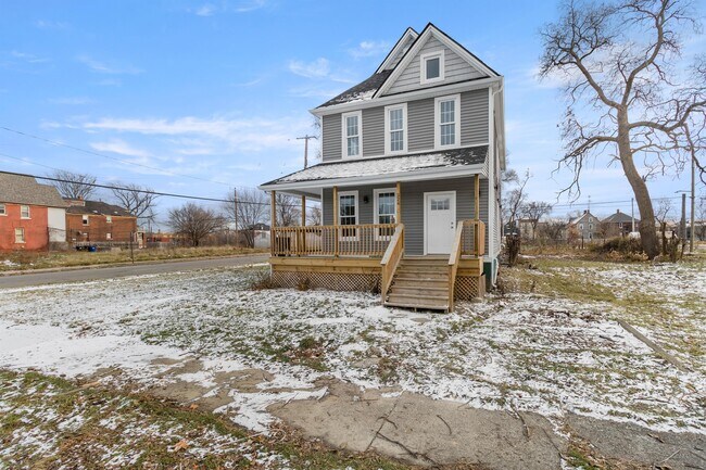 Photo - 324 E Bethune St