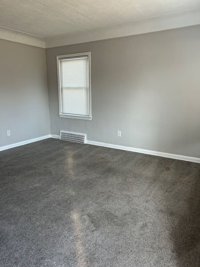 Photo - Cozy 3 bedroom bungalow