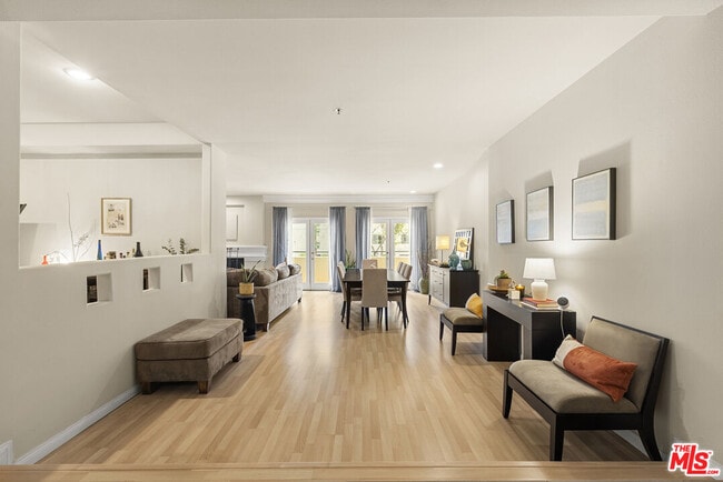 Photo - 12011 Goshen Ave Unidad 102