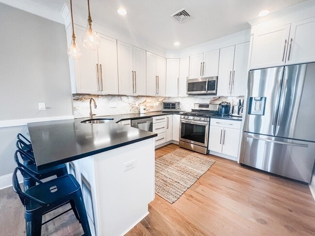 Photo - 69 Falcon St Unit 3