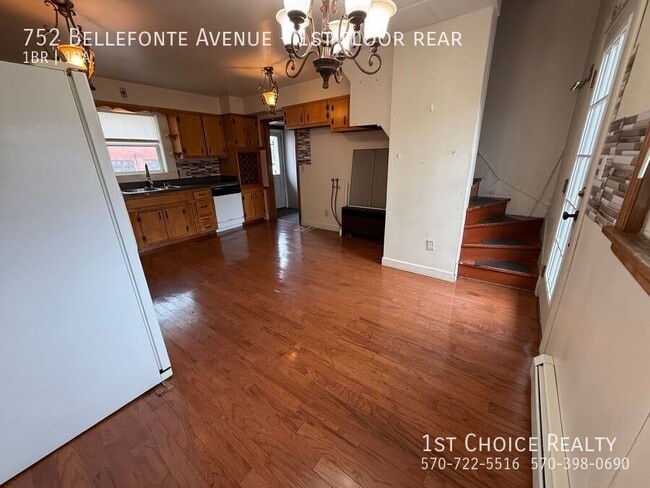 Photo - 752 Bellefonte Ave Unidad 1st floor rear