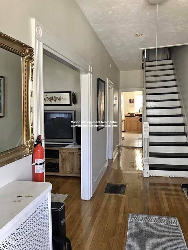 Photo - 101 Hooker St