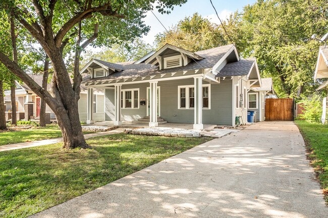 Photo - 2/2 Junius Heights Charmer with Modern Updates