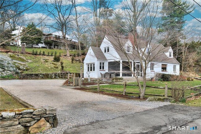 Photo - 28 Narrow Rocks Rd