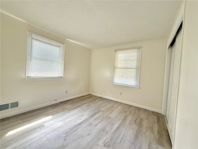 Photo - 1494 Culver Rd